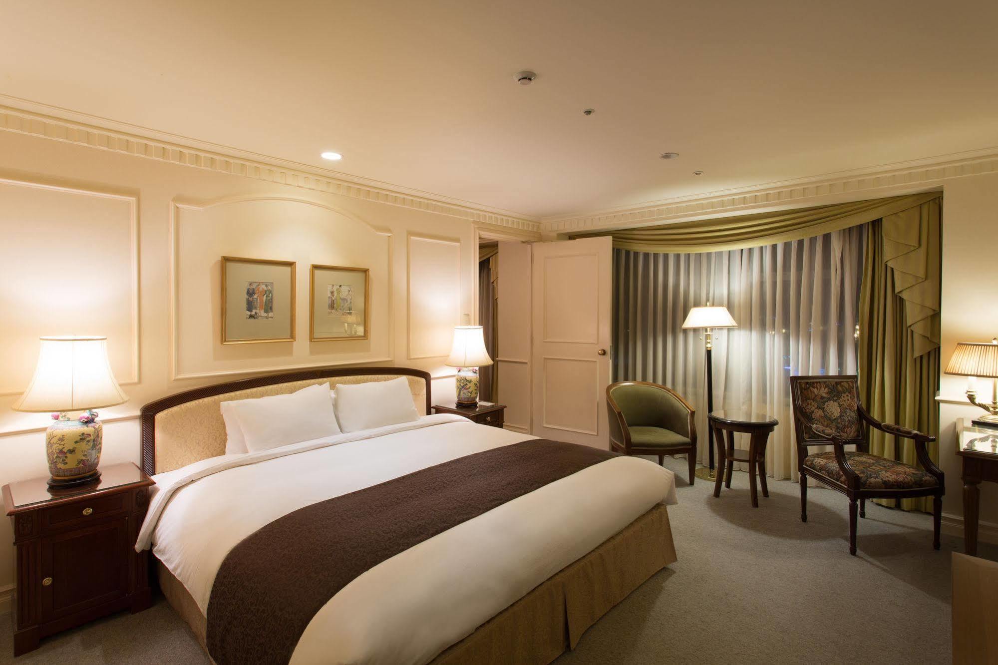 Hotel The Manhattan 千葉市 エクステリア 写真